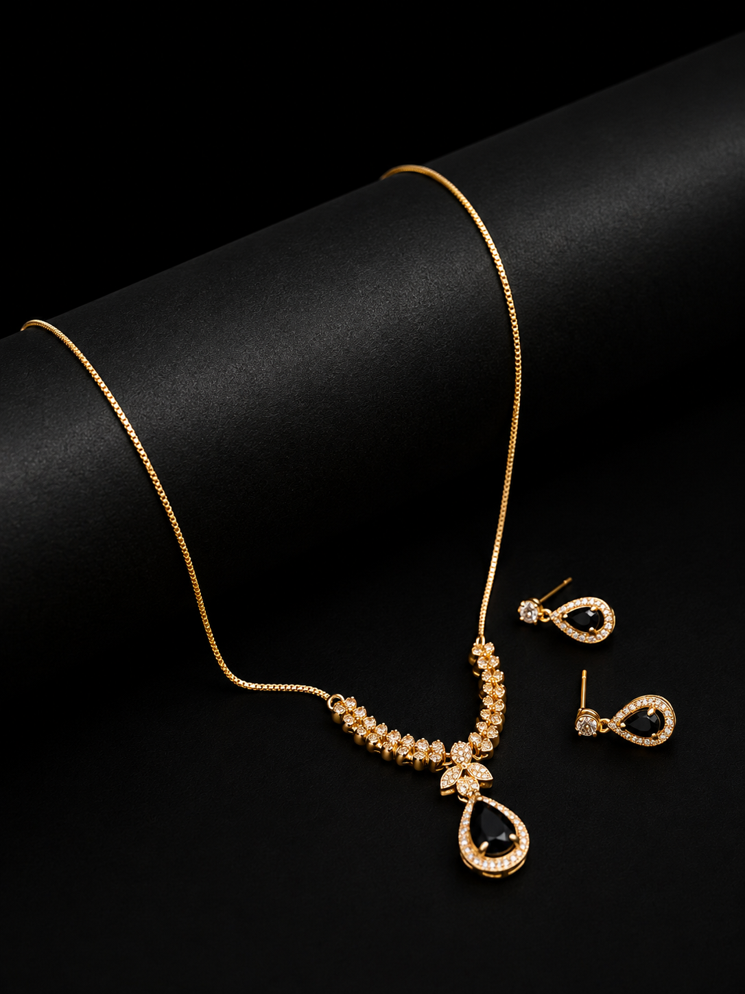 Luxury Crystal Pendant & Earrings Set